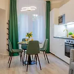 Cozy Eden 1br Retreat In Bp Cen -wi-fi And Ac Apartment Budapest