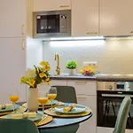 Apartment Cozy Eden 1br Retreat In Bp Cen -wi-fi And Ac Budapest