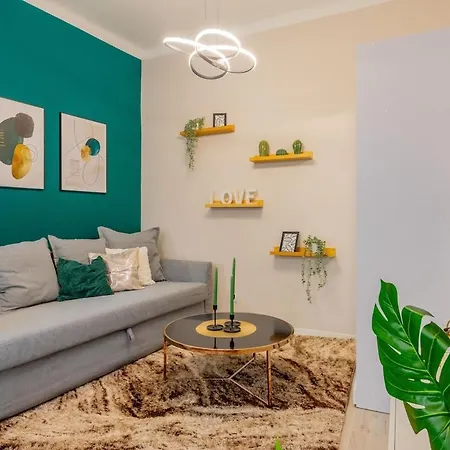 Cozy Eden 1br Retreat In Bp Cen -wi-fi And Ac Budapest